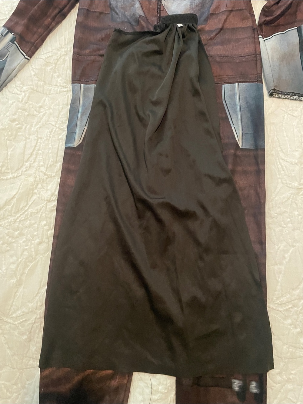 Star Wars Kids Mandalorian Costume in Silver and Brown with Helmet - Picture 11 of 13